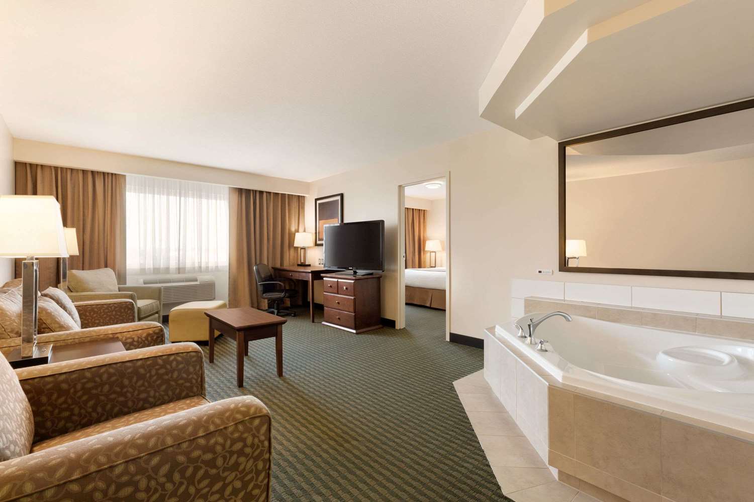 Travelodge Hotel by Wyndham Weyburn 15/23