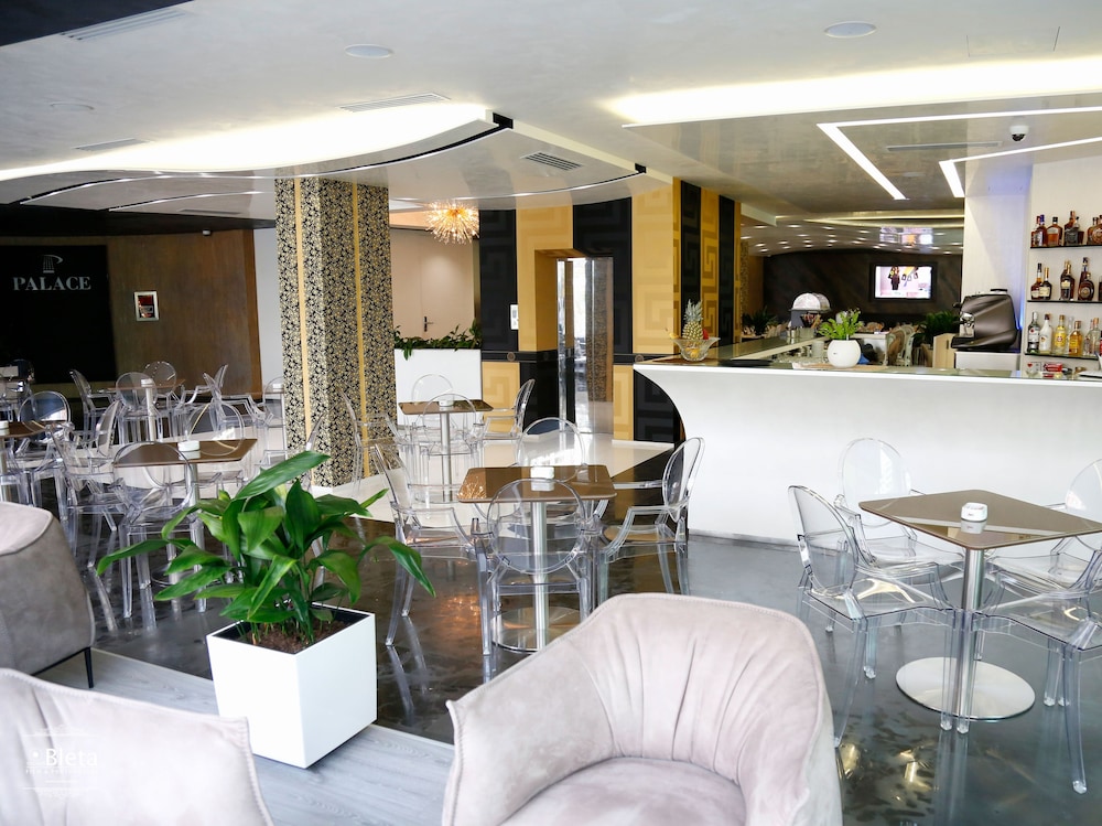 Hotel Palace Vlore 30/48