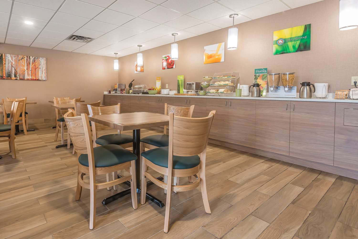 Quality Inn & Suites Downtown Windsor 16/20