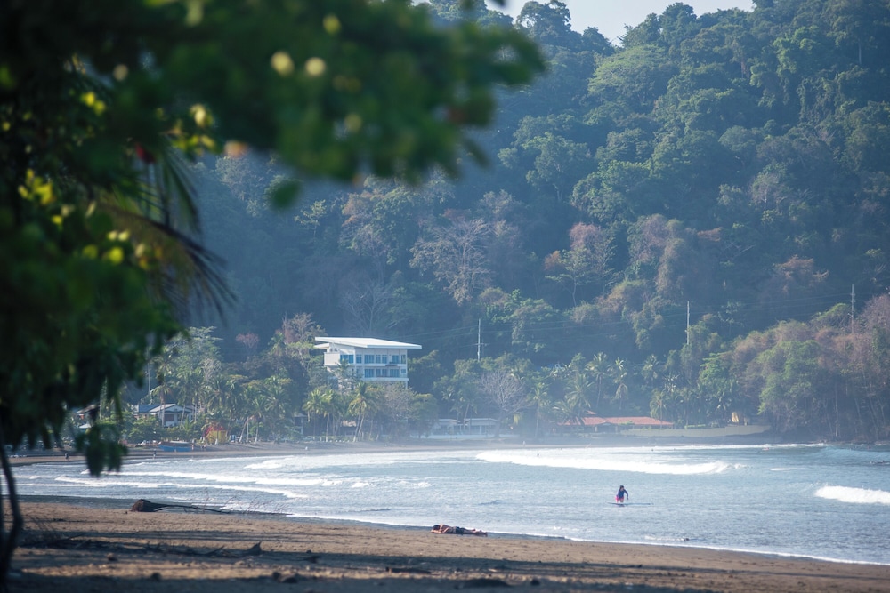 Beach Break Resort 60/75