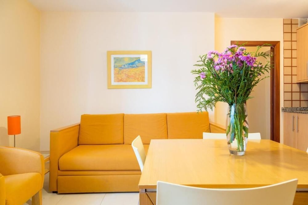 APARTAMENTOS LOS ARCES 34/65