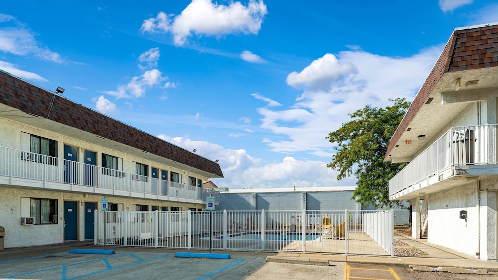 Motel6 Kalispell, MT 61/67