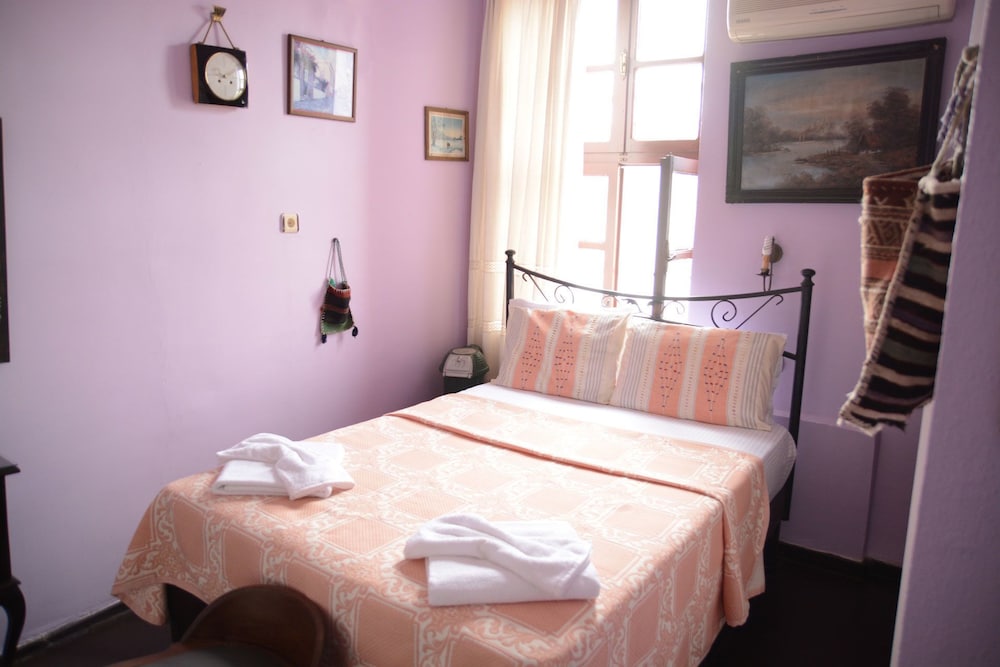 Cunda Zehra Teyzenin Evi 18/74