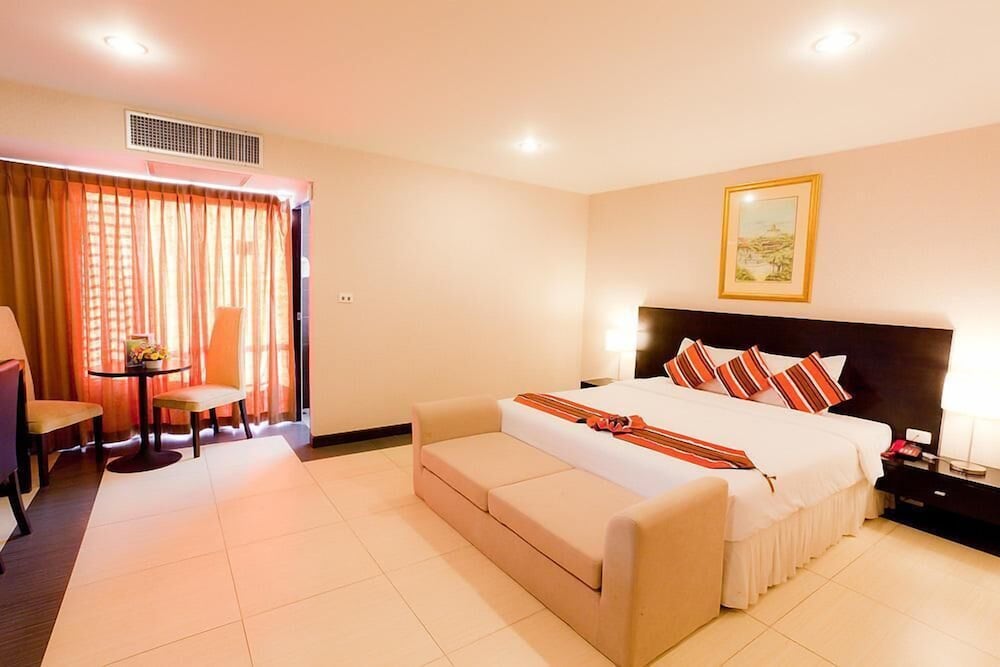 The Residence Airport Spa 10/19