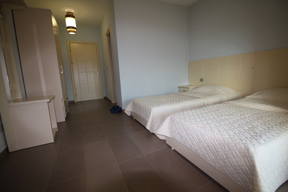 Hotel Piazza 14/50