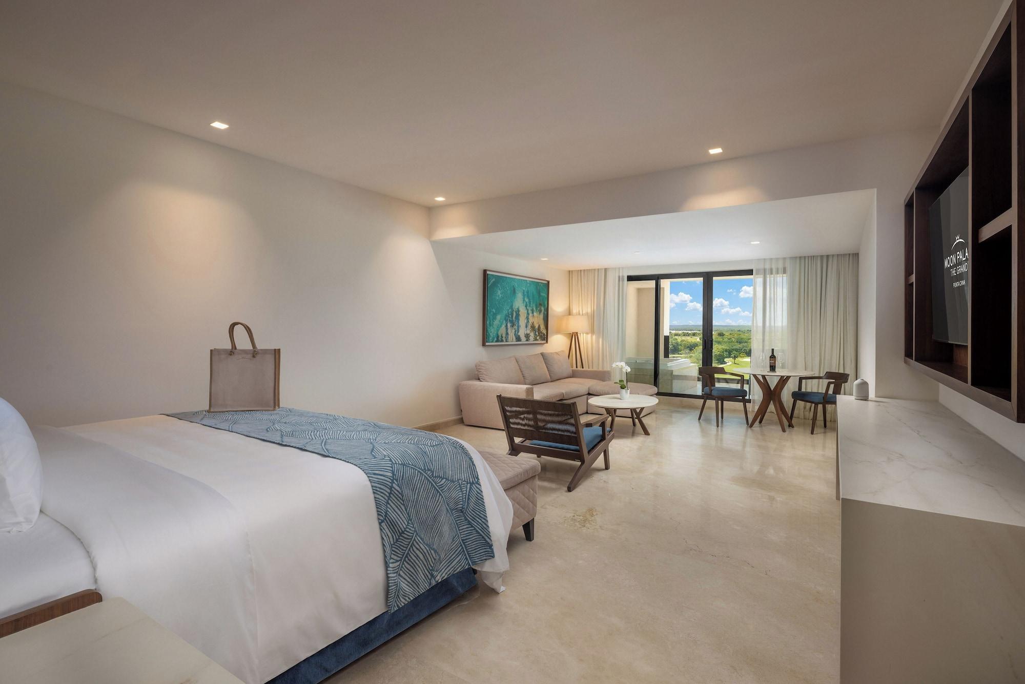 Grand, Junior Suite, Golf Course View