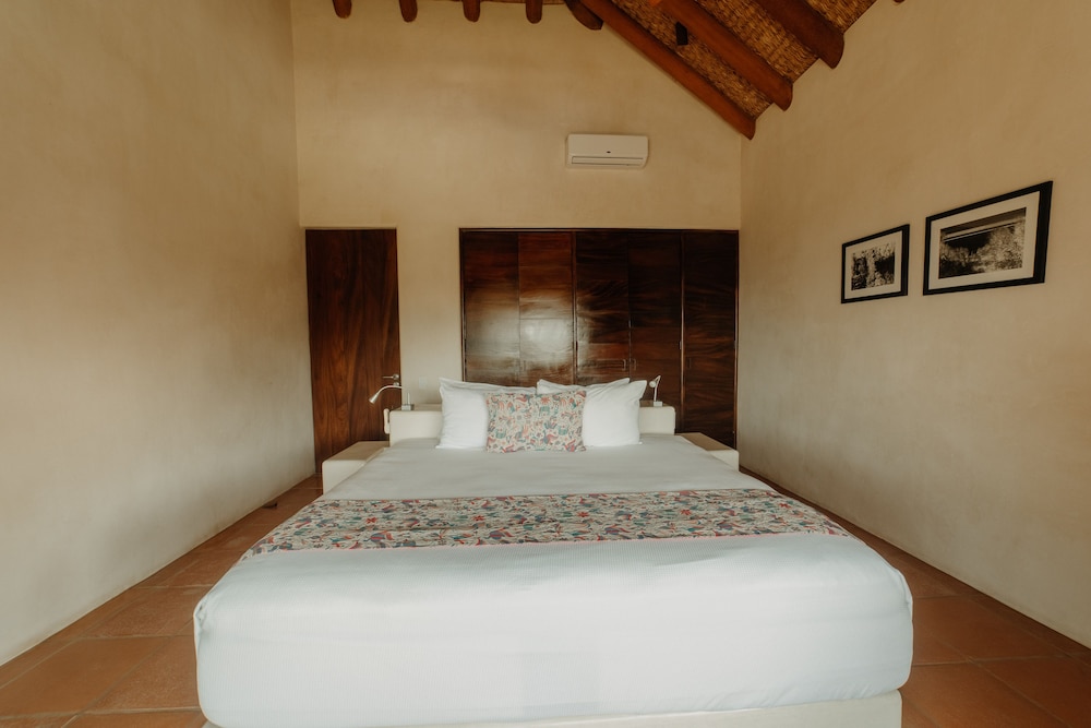 Las Palmas Luxury Villas 8/50