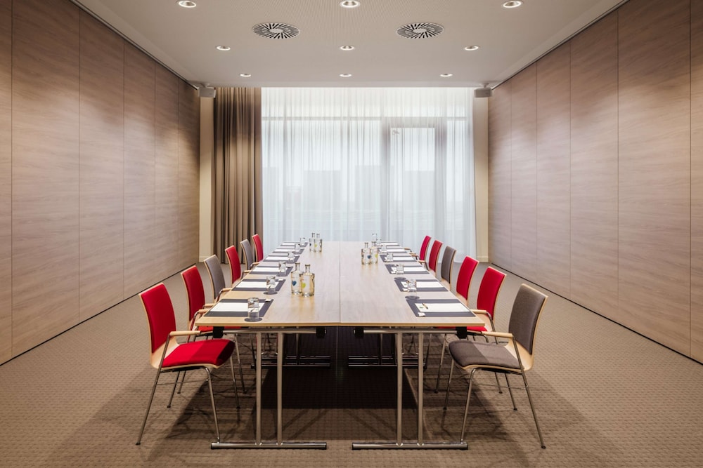 INTERCITYHOTEL BRAUNSCHWEIG 26/33