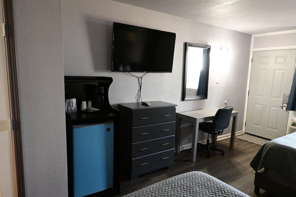 R Nite Star Inn & Suite 55/65