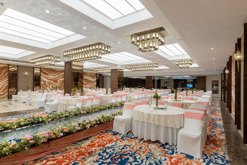 Nirvana Sarovar Portico Gorakhpur 58/62