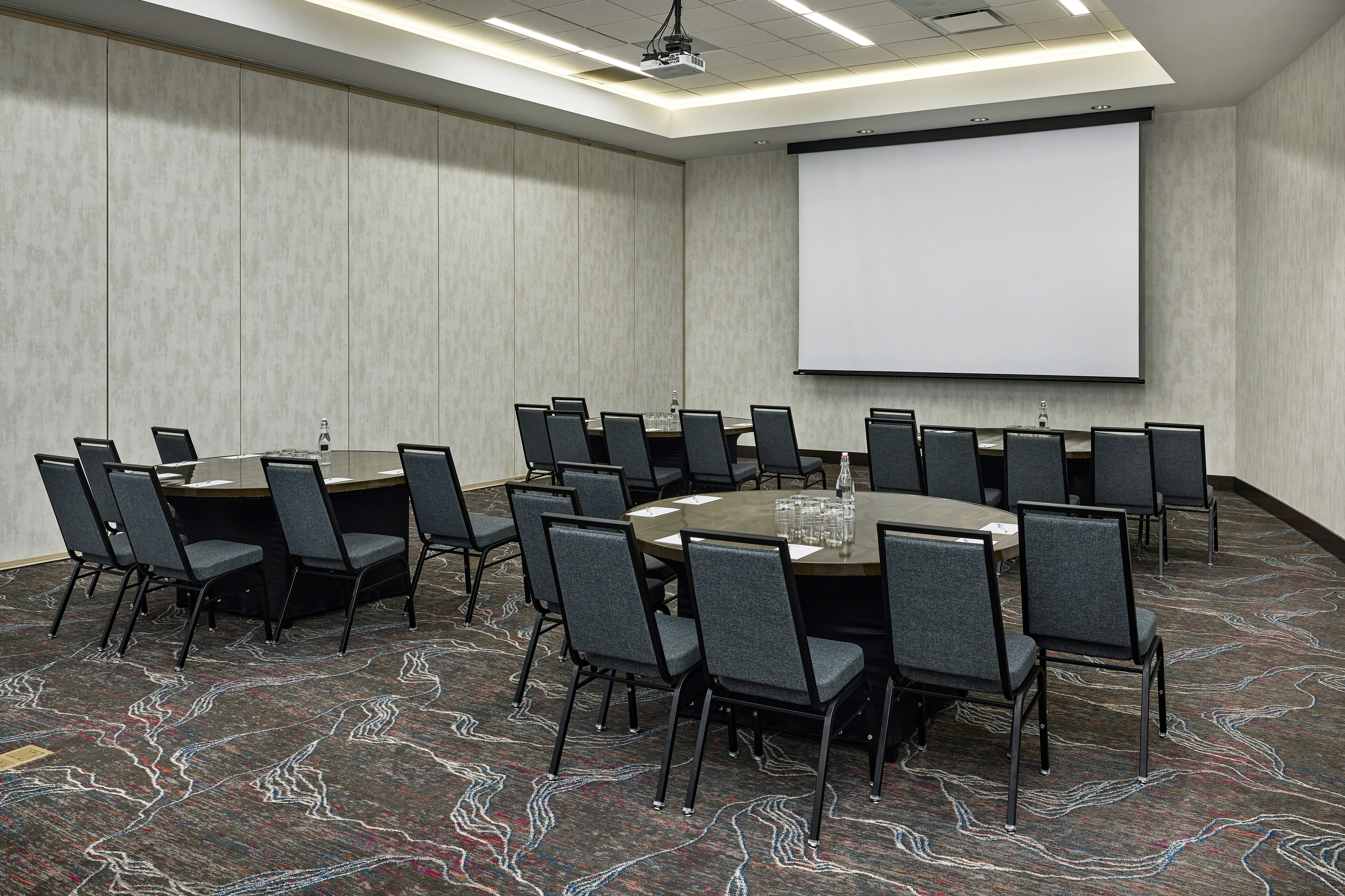 Hilton Garden Inn Nashville Downtown/Convention Center 62/68
