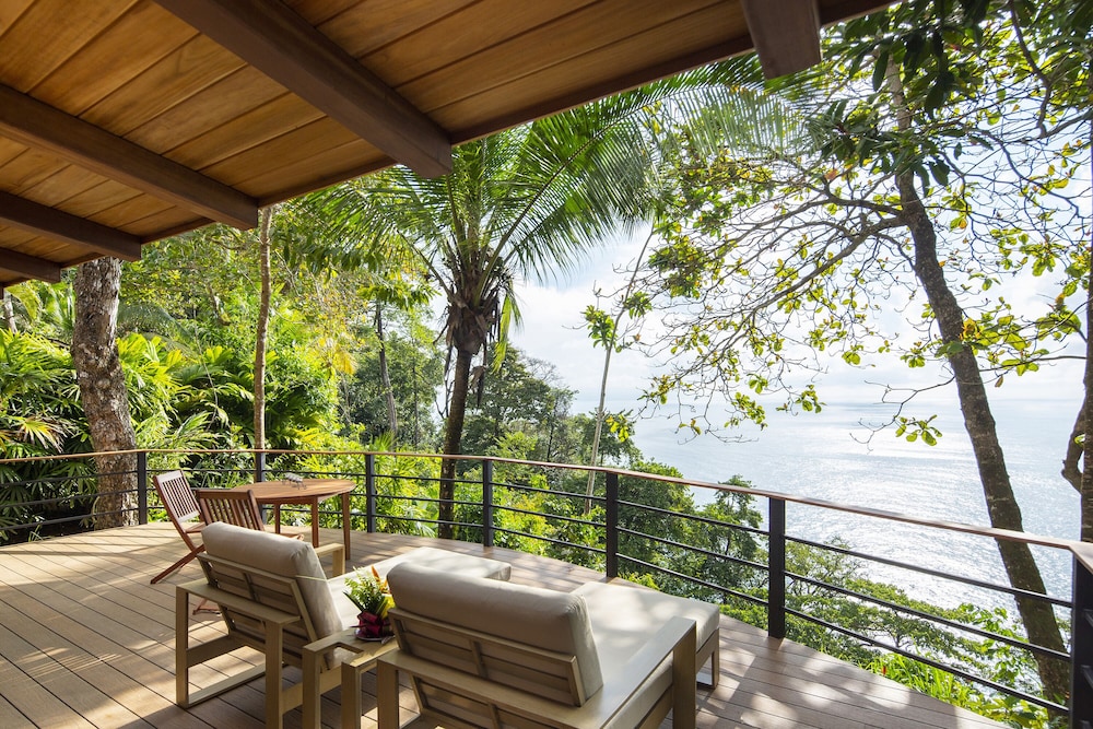 Bosque del Cabo Rain Forest Lodge 24/42