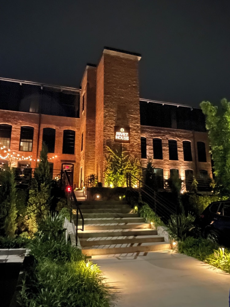 Rivet House 4/34