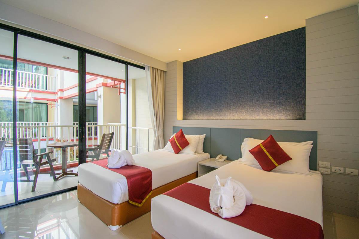 Deluxe Pool View Twin Room
