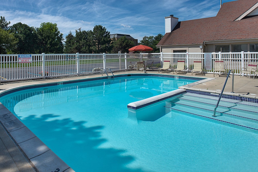 Residence Inn by Marriott Detroit Troy/Madison Heights 2/22
