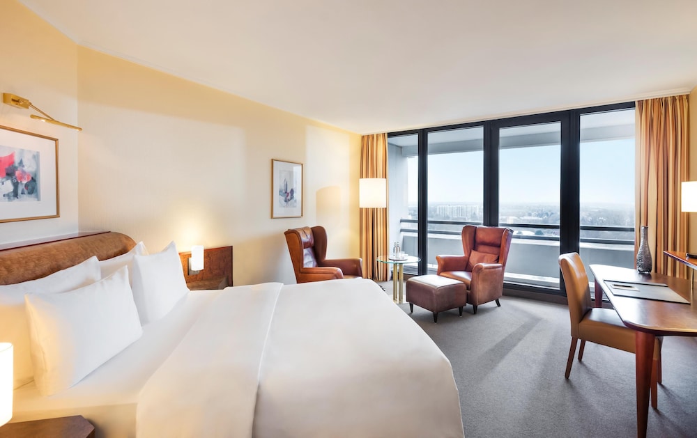 Lindner Hotel Dusseldorf Seestern, Part of Jdv by Hyatt 13/83