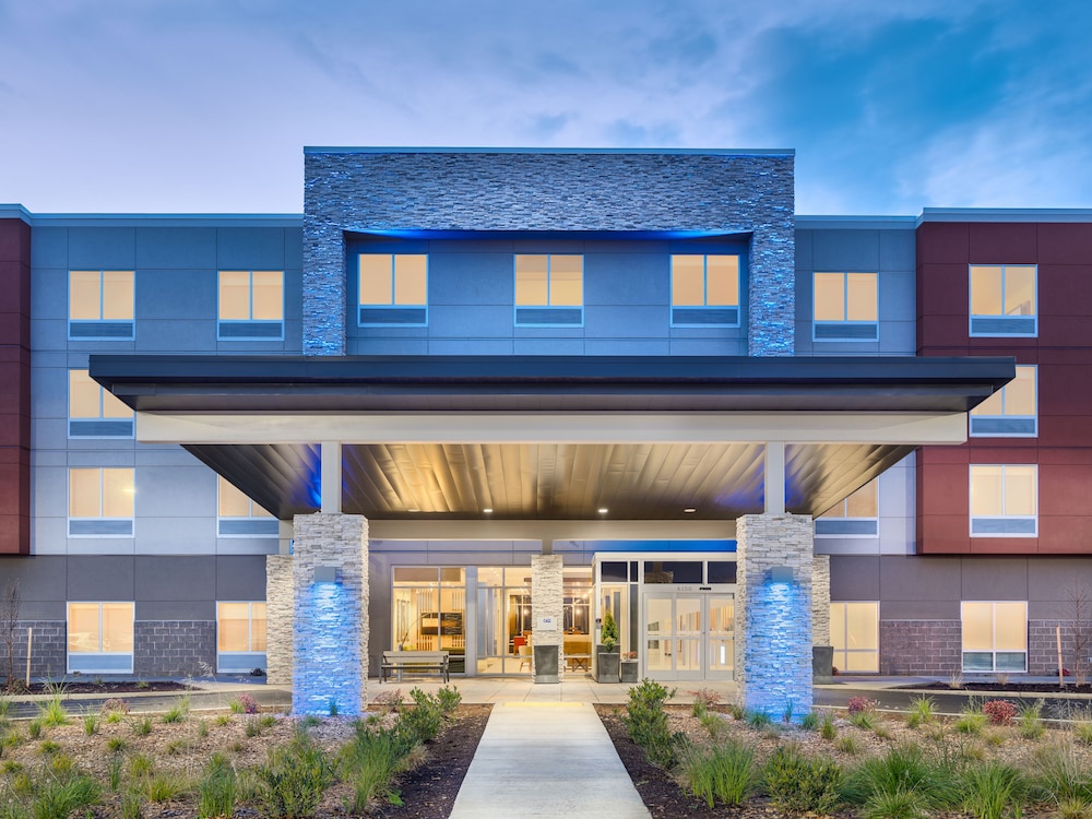Holiday Inn Express and Suites Salem North - Keizer 3/71
