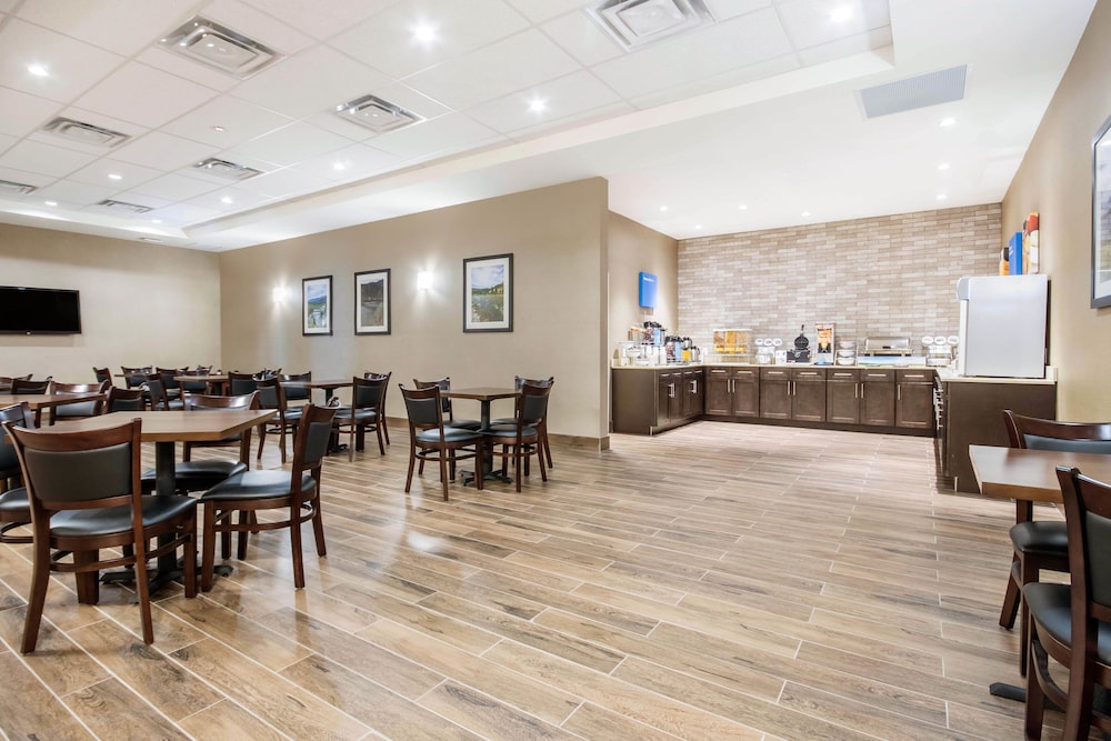 Comfort Inn & Suites Merritt BC 37/45