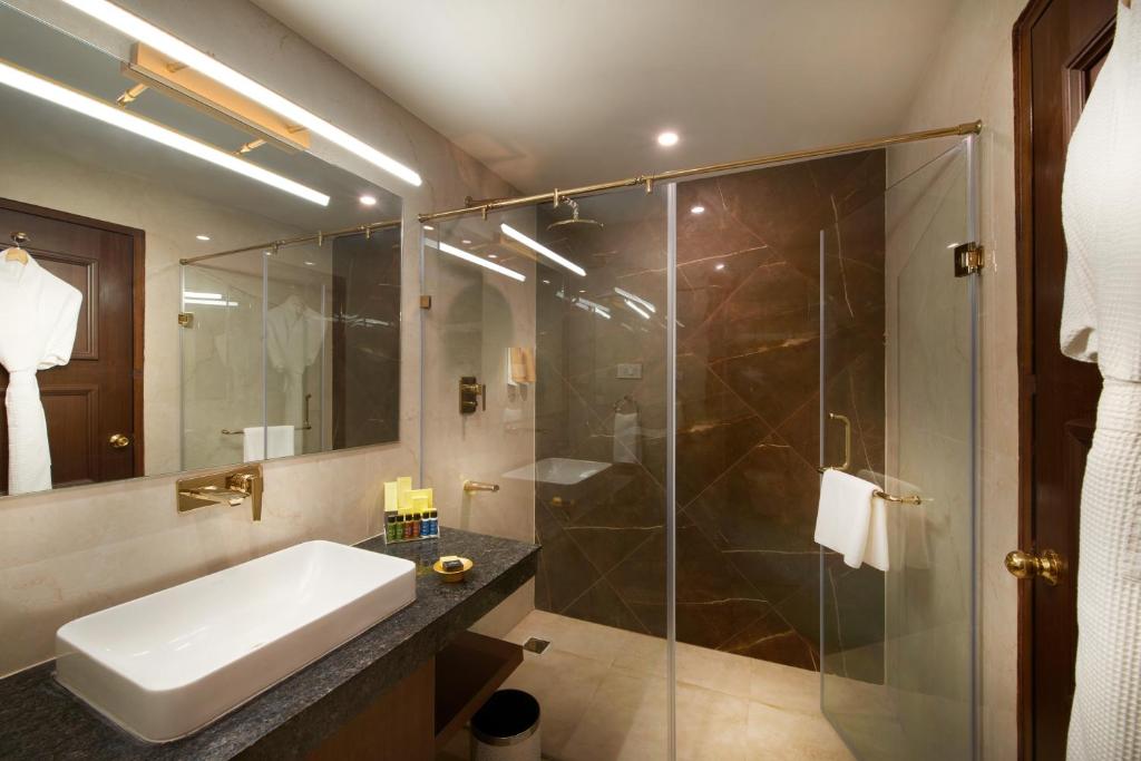 Accord Chrome Airport Hotel 17/20