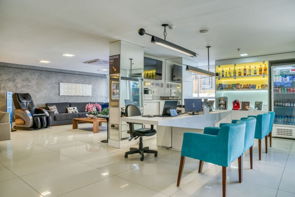 Hotel Brisa Suites 50/64