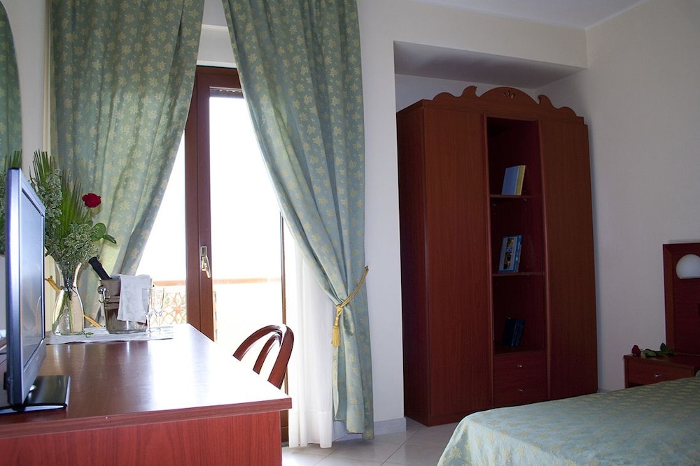 Hotel Felix 35/72