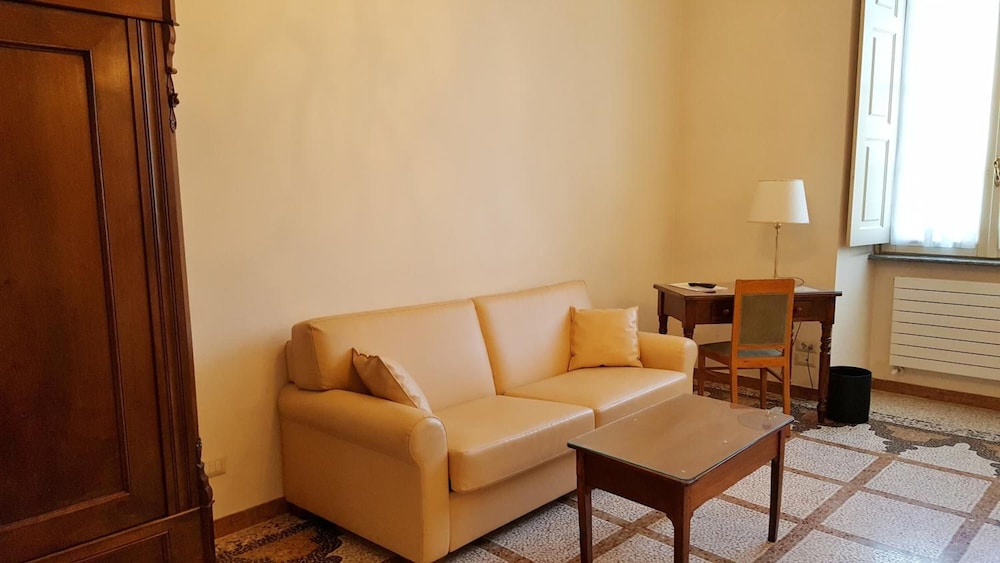 Hotel Roma E Rocca Cavour 54/82
