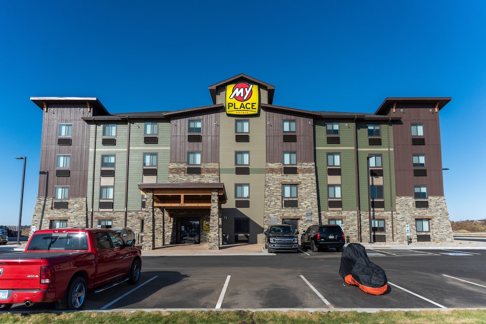 My Place Hotel-Watertown, SD 5/46