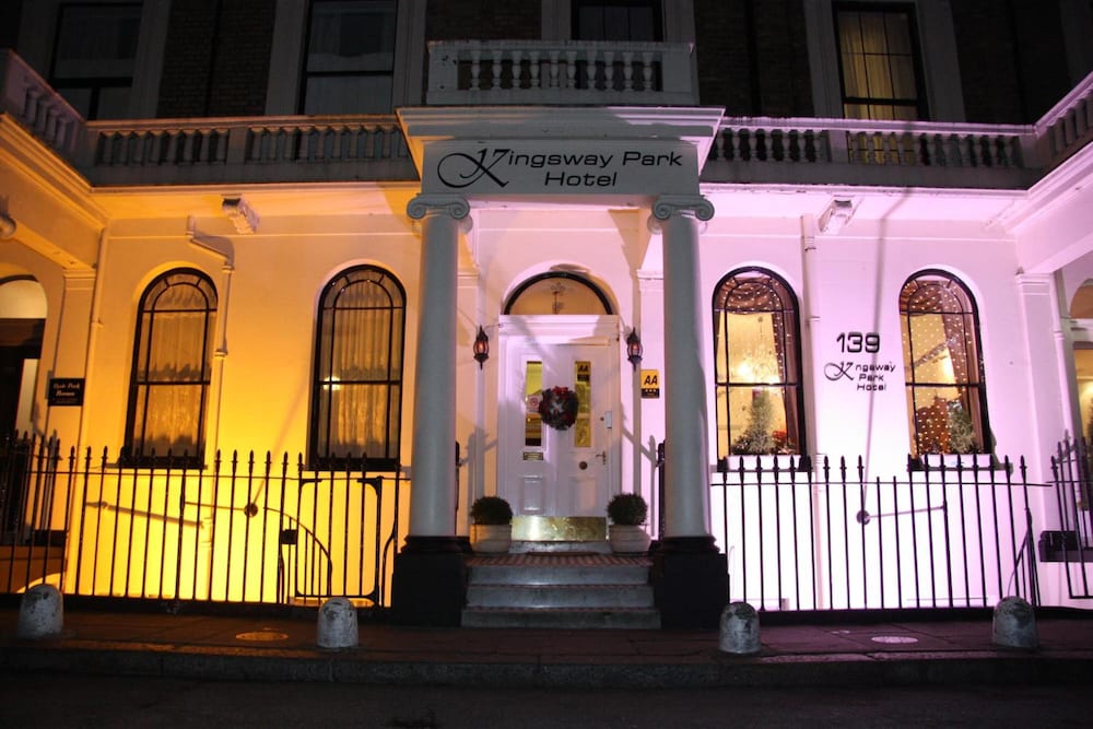 Kingsway Park Hotel At Park Avenue 3/68