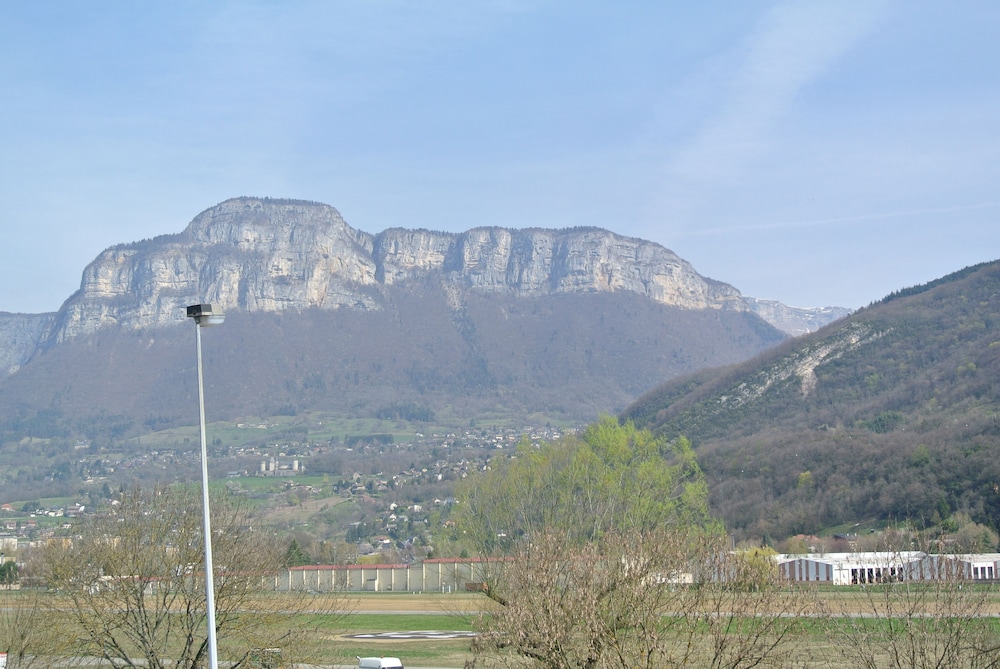 ibis budget Chambery Sud Challes-les-Eaux 25/26