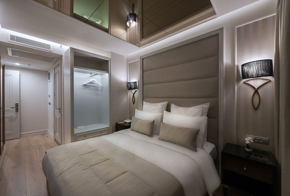 Le Petit Palace Hotel 20/50