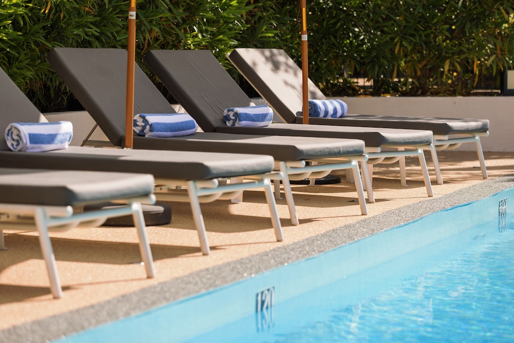 swimming pool spa