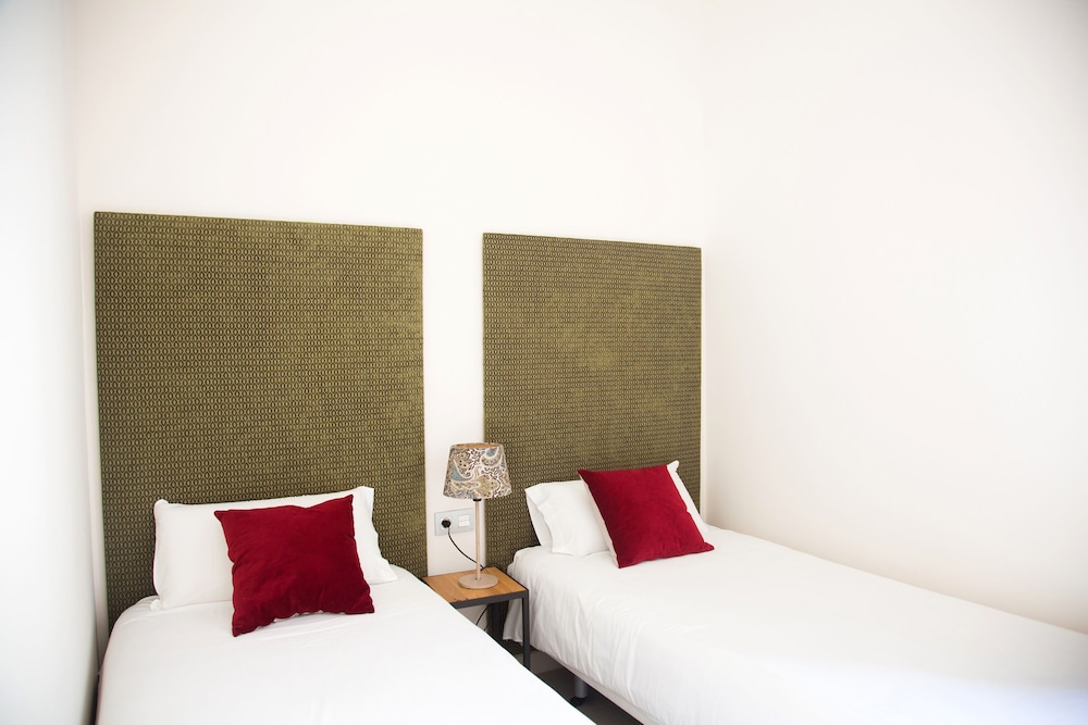Q&Q Cathedral Suites Sevilla 14/50
