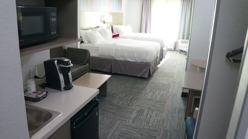 Holiday Inn Express Suites Shippensburg 30/65