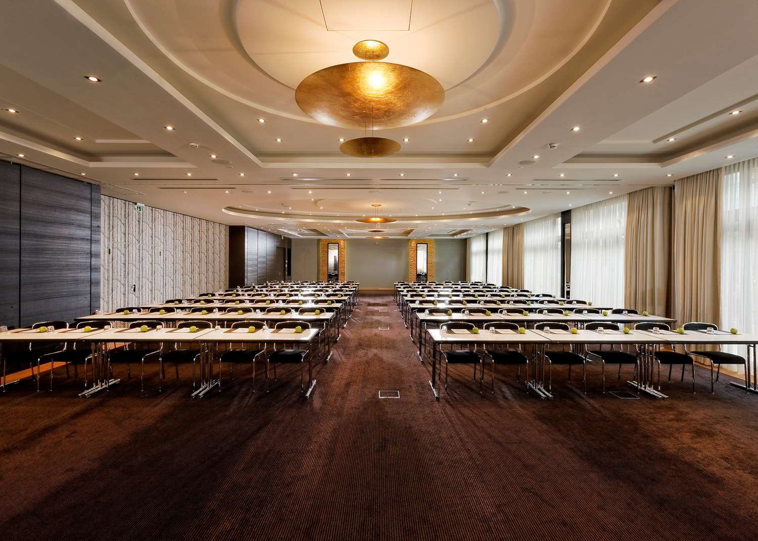 Parkhotel Stuttgart Messe-Airport, WorldHotels 57/71
