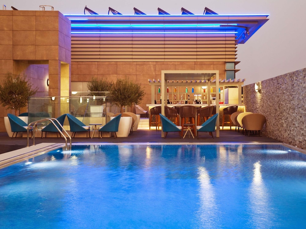 Novotel Bur Dubai 24/48