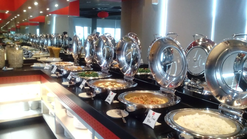 Ibis Surabaya City Center 24/61