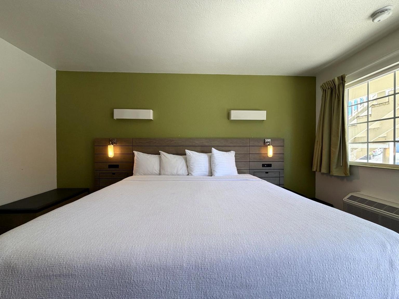 Room, King Bed, Accessible