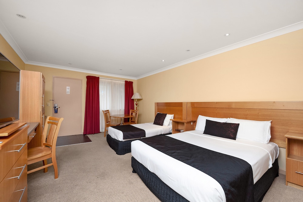 Sunseeker Motor Inn 13/66