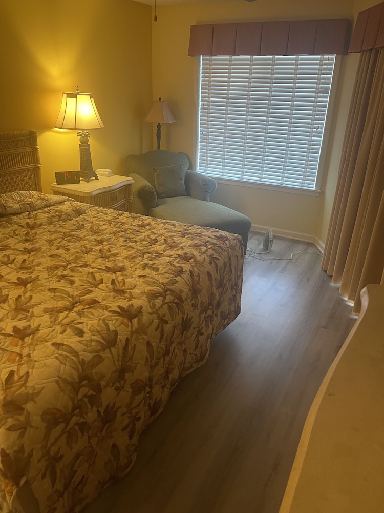 Soundside Holiday Beach Resort 29/64