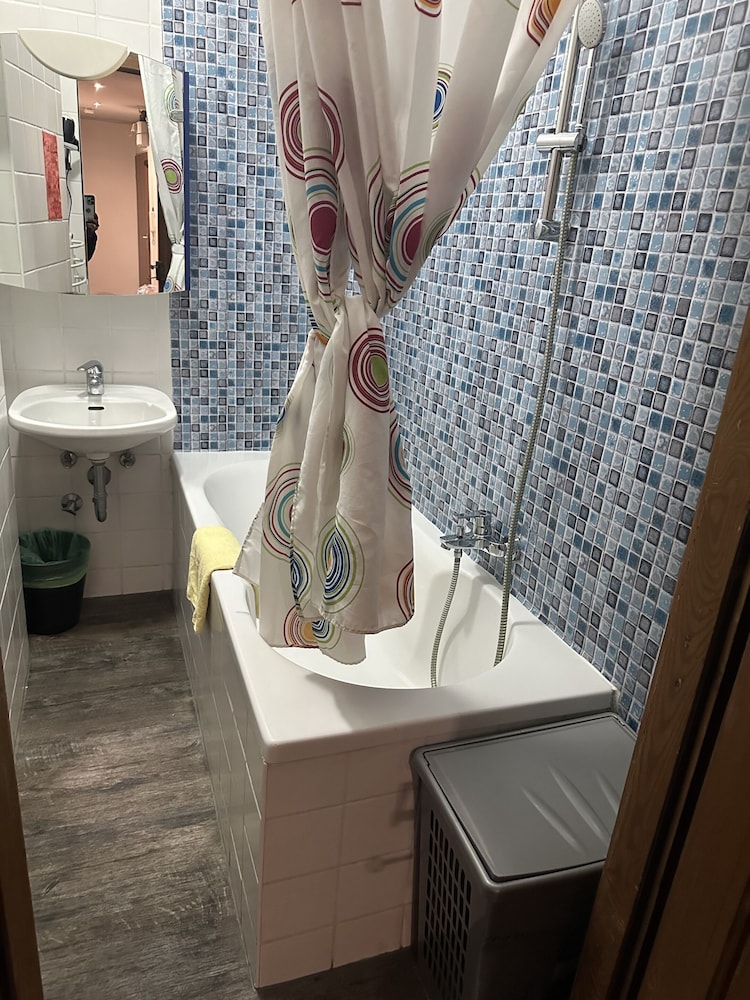 Sultanias Homesharing 27/29