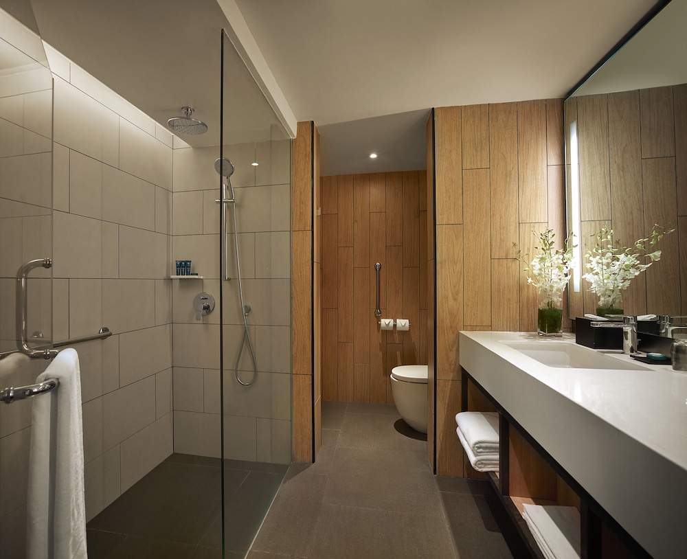 غرفة ديلوكس بسرير كينج، Parkroyal Penang Resort 2/2