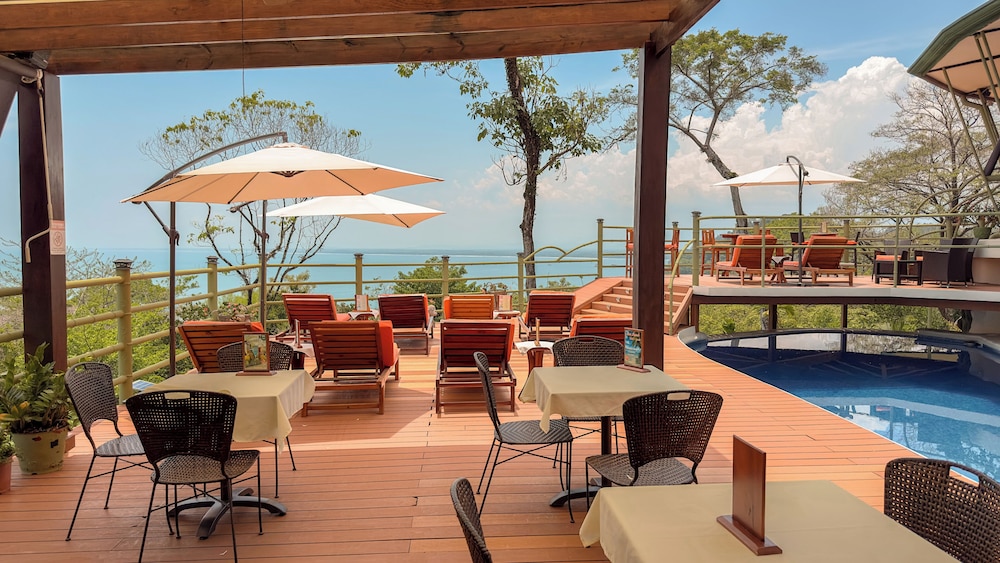Issimo Suites Boutique Hotel Spa Adults Only 63/71