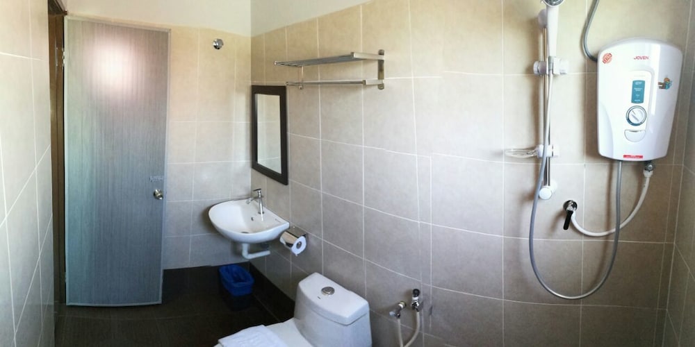 JQ BL Hotel 14/15