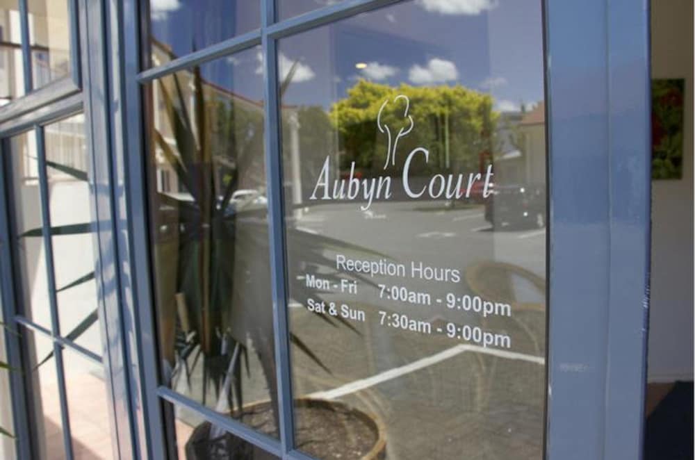 Aubyn Court Spa Motel 1/41