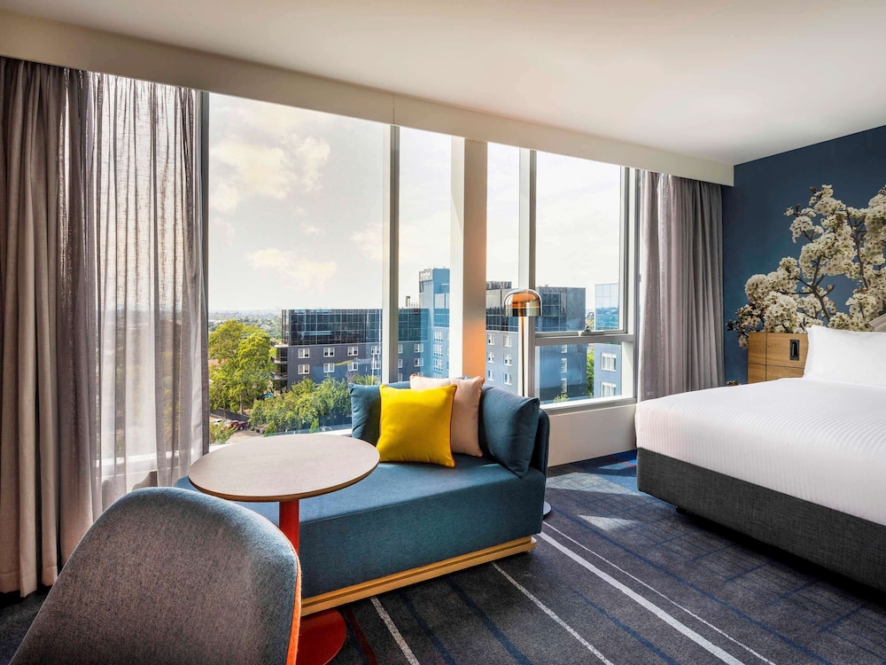 Novotel Melbourne Preston 27/94