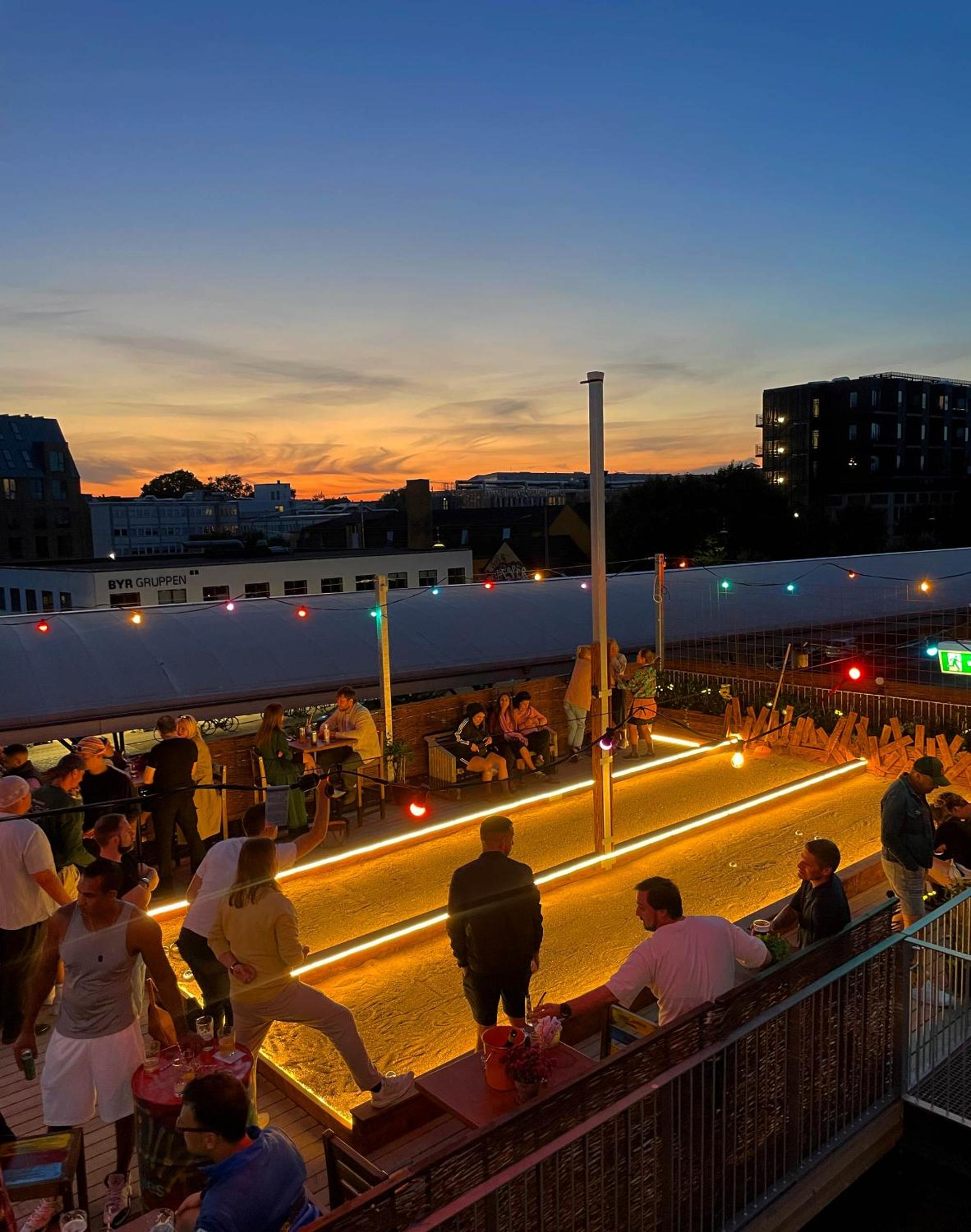 Urban Camper Hostel & Bar 5/28