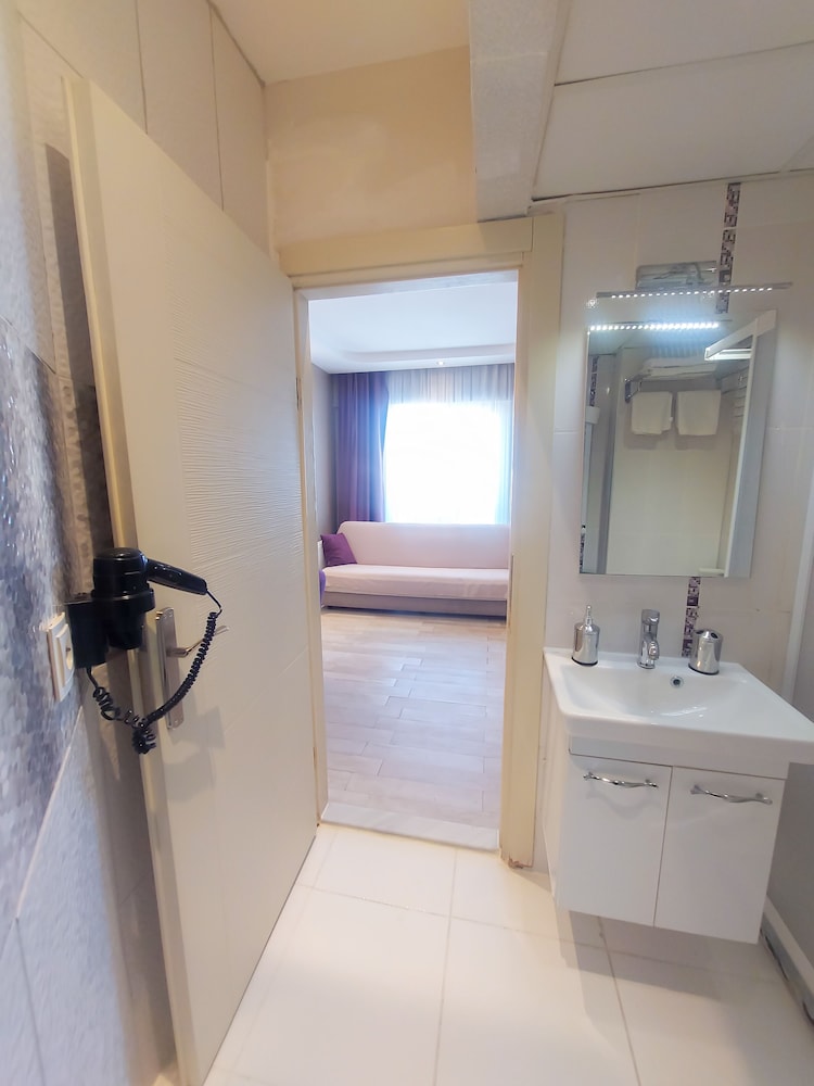 Udi Hotel 47/47