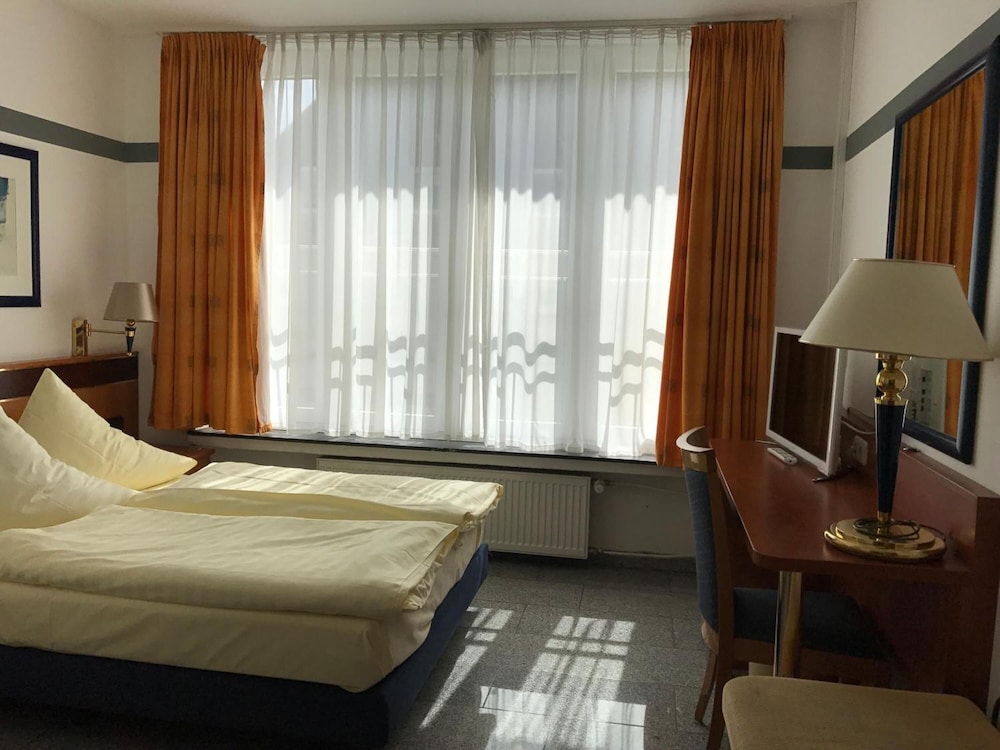 Parkhotel Friedrichstrasse 15/42