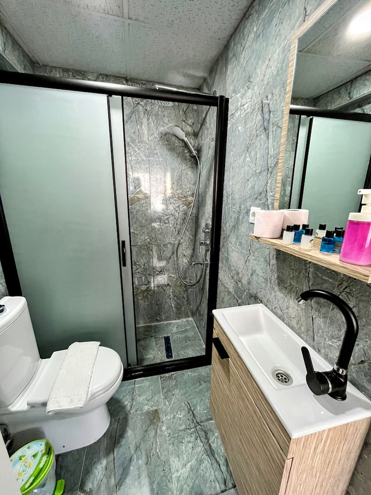 Pembe Apart Hotel 32/36
