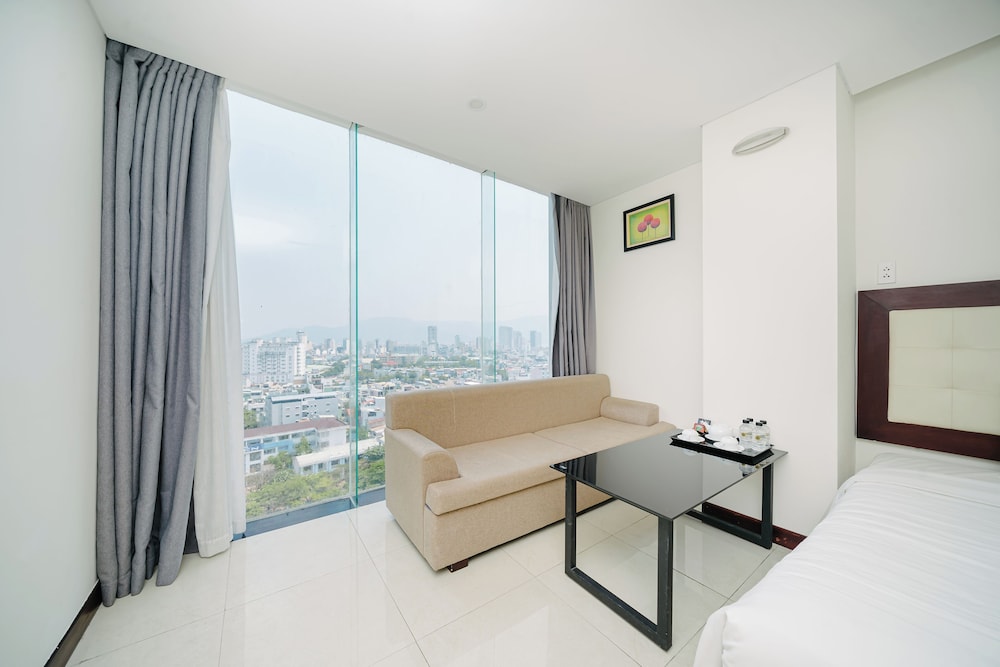 Gemma Hotel 52/63